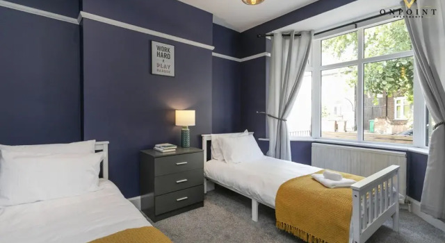 ✰OnPoint- MASSIVE House, PERFECT Location-Parking✰, Забронировать Отель Отели Ноттингема с парковкой, Парковка