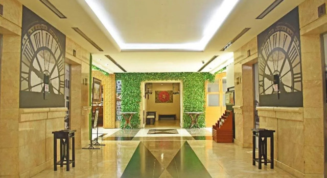 Surabaya Suite Hotel, Book Hotel 4-stjernede hoteller i Surabaya, nær Tunjungan Mall, 4*