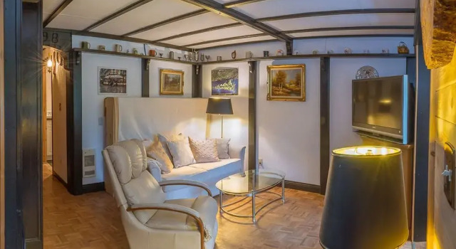 Cedarwood Lodge, Забронировать Отель Провиденс-Бэй 