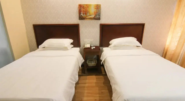GreenTree Inn JiangSu ZhenJiang DingMao Industrial Park WoDe Square Express Hotel, Reservar Hotel Zhenjiang Jiangsu
