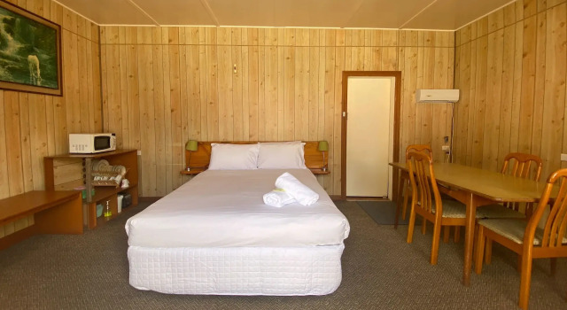 Mountain View Motel, Book Motel Hotels in Queenstown with Parking, Parking