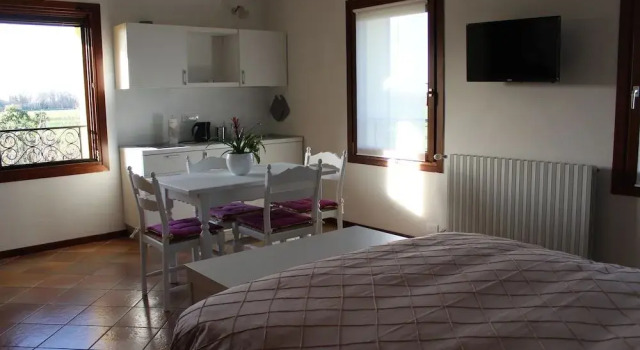 B&B Il Pozzo, Забронировать Отель «постель и завтрак» Отели Кастеназо с парковкой, Парковка