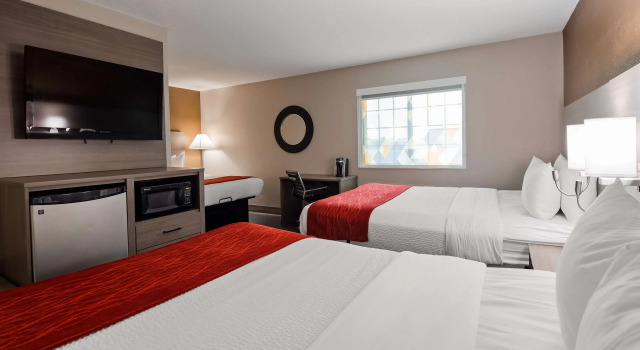 Шестиместный номер Standard SureStay Plus Hotel by Best Western Kearney
