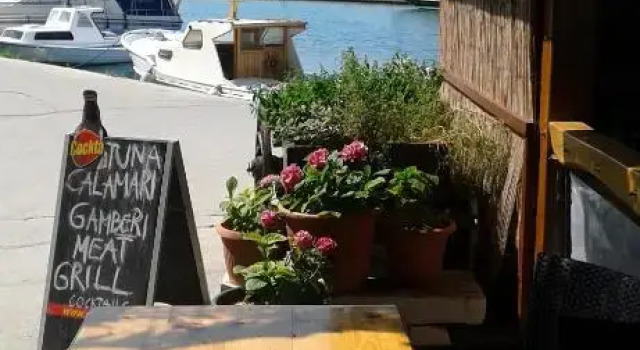 Apartments Curnić, Varaa Huoneisto Dugi Rat Split Region
