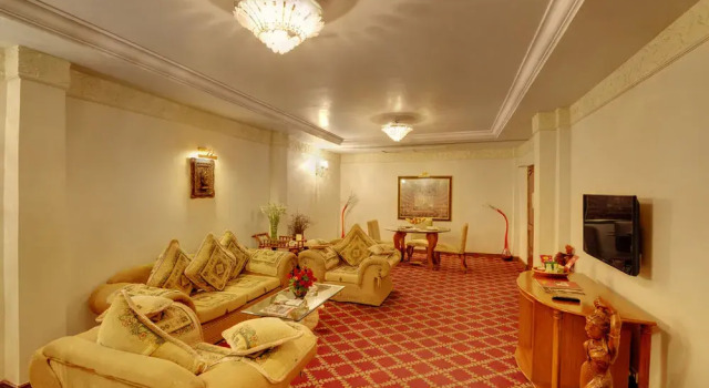 Hotel Babylon International