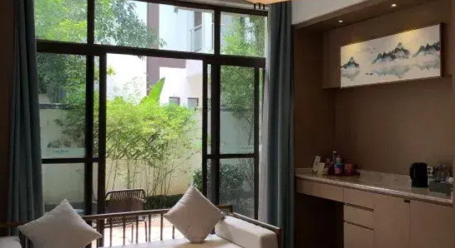 Полулюкс Sanjiangyue Holiday Hotel