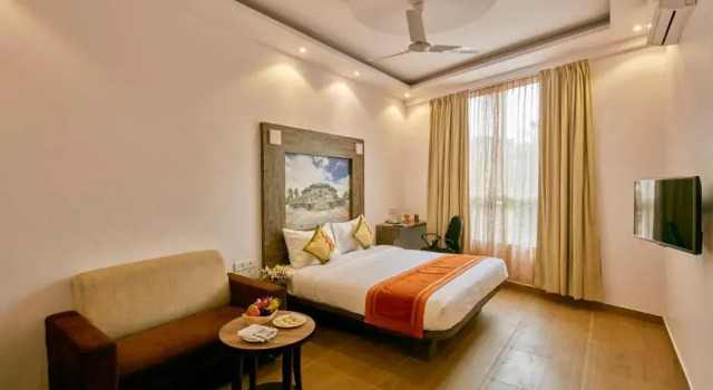 Номер Executive Regenta Inn