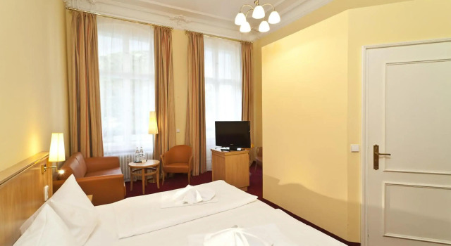 Hotel Aida am Kurfürstendamm, Rezervați Hotel Charlottenburg Berlin, aproape de Deutsche Oper Berlin