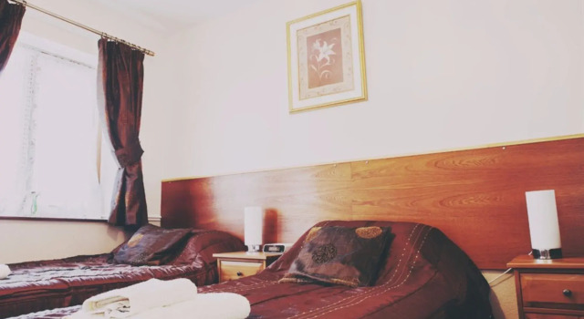Royal Hotel, Rezervați Hotel Sheffield 