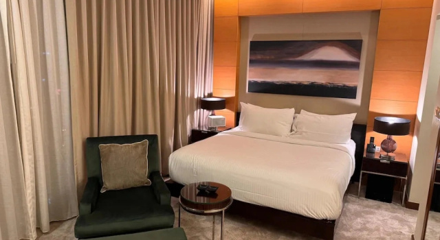 Holistay Luxury Homes,  Down Town Direct Access Dubai Mall, Забронировать Апартаменты/квартира Апартаменты Эмирата Дубая, рядом с Деловой район Эмаар-Сквер, Апартаменты/квартира