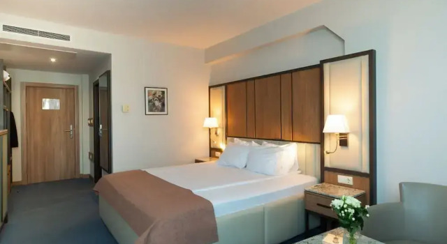 Deluxe Dvoulůžkový s manželskou postelí pokoj Legends Hotel