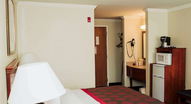 Двухместный номер Standard La Quinta Inn & Suites by Wyndham Yakima Downtown