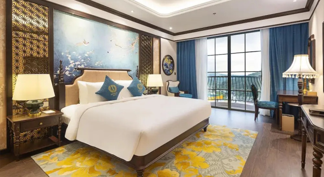 Двухместный номер Executive с балконом Best Western Premier Imperial Dalat