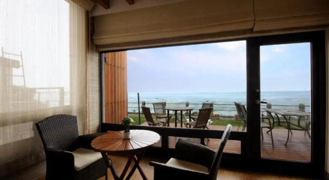 Четырёхместный номер Standard с видом на море TORO Ocean front B&B