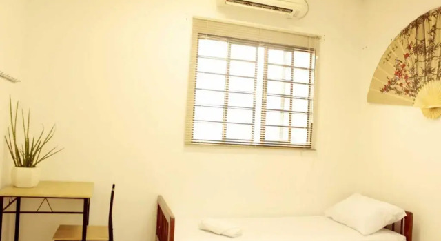 OBA 45 - QUARTO CASAL no BAIRRO DA LIBERDADE
