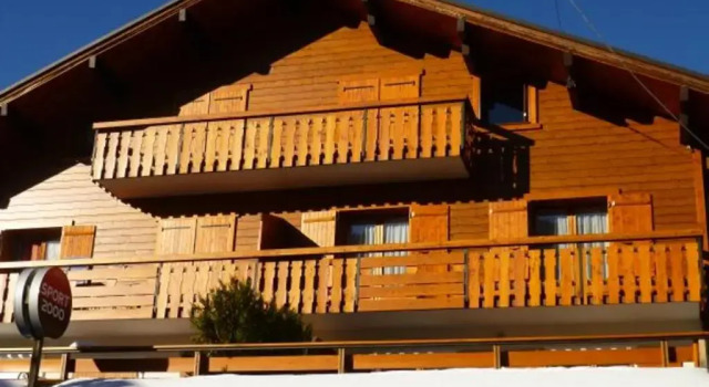 Appartement Le Grand-Bornand, 3 pièces, 6 personnes - FR-1-467-94, Забронировать Апартаменты/квартира Отели Лыжного курорта на озере Анси с парковкой, Парковка