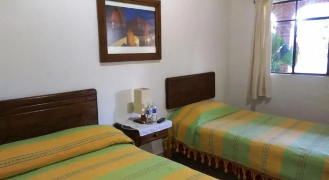 Hotel Los Mezquites, Забронировать Отель Отели Текискиапан с бассейном, Бассейн