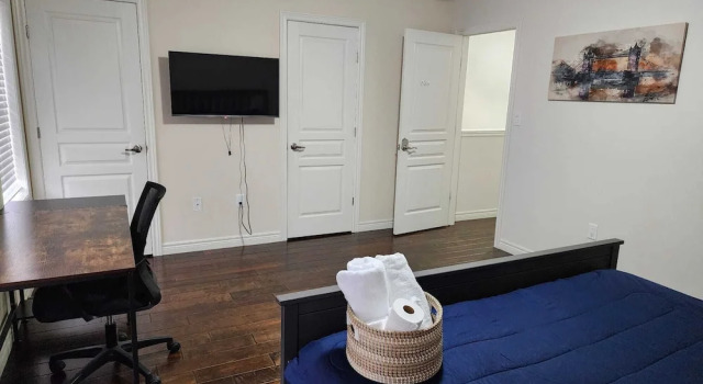 Beautiful Three Bedroom House, Varaa Lomakoti Kitchener 