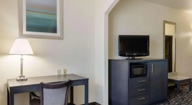 Suite Quality Inn Buffalo