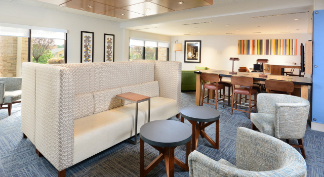 Holiday Inn Express & Suites Raleigh Durham Airport at RTP by IHG, Забронировать Отель Дарем Raleigh-Durham Metropolitan Area