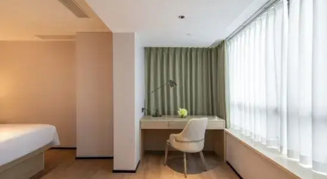 Люкс Executive Rezen Hotel (Zhongshan Pharmaceutical University Branch)