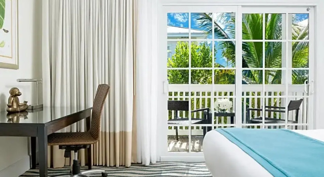 Двухместный номер Hearing Accessible Classic с балконом The Marker Key West Harbor Resort