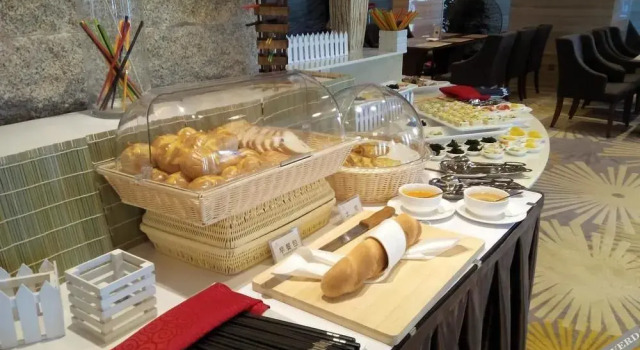 Mesa International Hotel, Rezerwuj Hotel Hotele w Weinan z basenem, Basen
