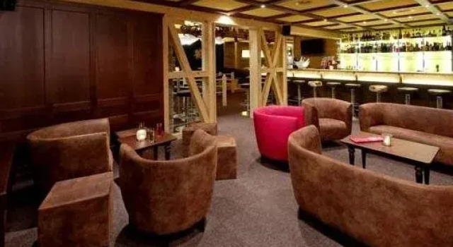 Restaurant Walliserkanne und Sigis Bar, Забронировать Отель Отели Грехен 3 звезды, рядом с Grachen - Hannigalp, 3*