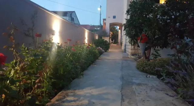 Apartmani Lucija, Забронировать Отель Отели Задар 3 звезды, рядом с Пляж Мали Милни, 3*