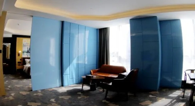 Семейный люкс Longshun Hotel