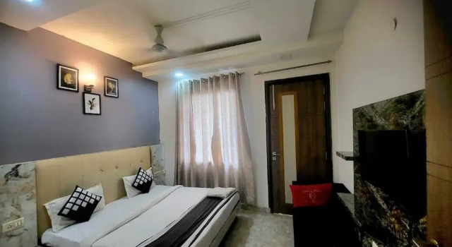 Hotel Season Grand Couple Friendly Pitampura