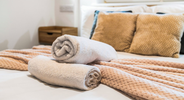 Апартаменты Airy Home with Free Parking in Glasgow