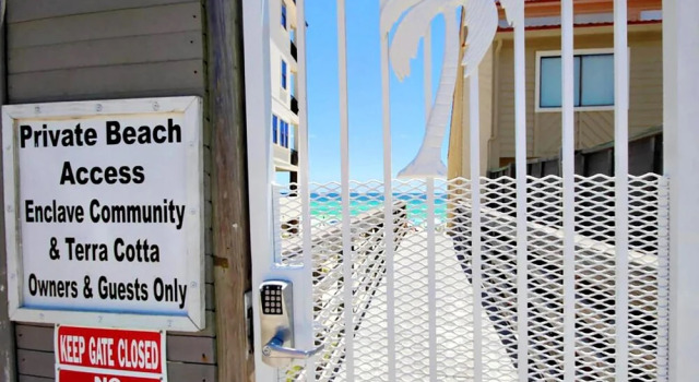 Коттедж Ocean Breeze Cottage
