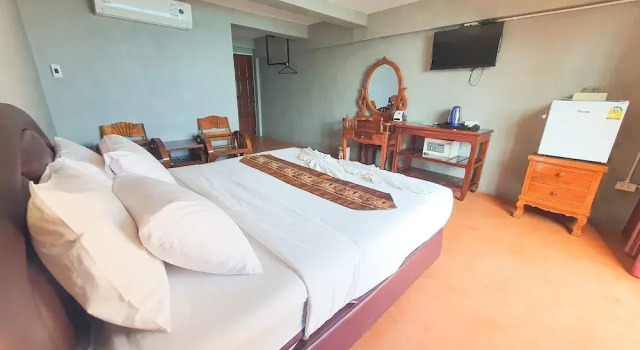 Двухместный номер Standard с балконом Jirawan Hotel