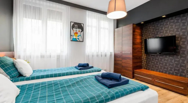 Апартаменты Deluxe Apartamenty Black&White free parking