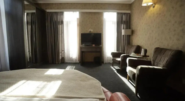 Полулюкс Redline Hotel