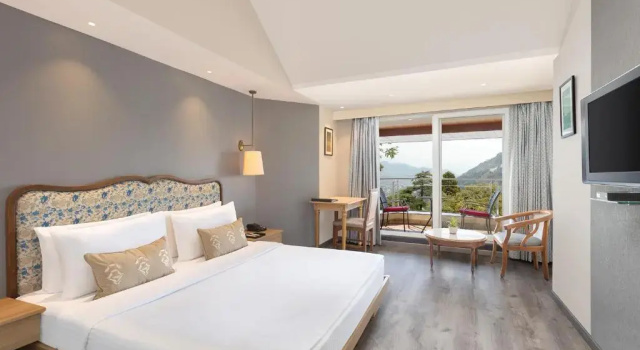 Номер Standard с балконом и с красивым видом из окна Fortune Resort Grace, Mussoorie - Member ITC Hotels Group