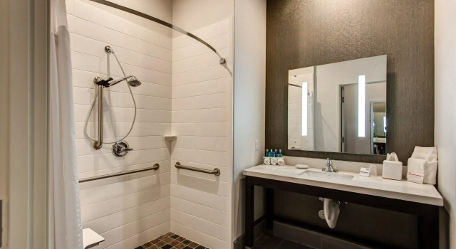Четырёхместный номер Standard Holiday Inn Express & Suites Gatesville - N. Ft Hood by IHG