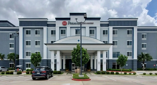Кровать в общем номере Best Western Premier Houston Northwest - Willowbrook