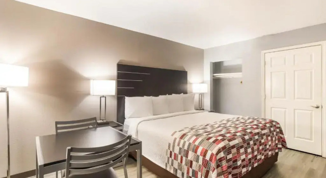 Номер Superior Red Roof Inn & Suites Athens, AL