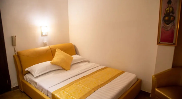 Номер Comfort Gold Plaza Hotel