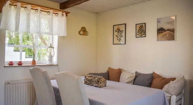 Beautiful Home in Skivarp With Wifi and 2 Bedrooms, Rezervați Hotel Skurup Lagos