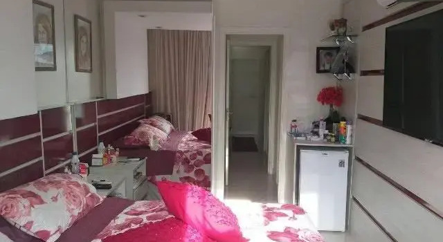Casa com 4 quartos e piscina