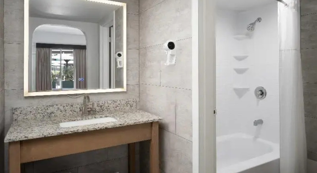 Номер Deluxe The Harrison Hotel Downtown Hollywood FL, an Ascend Collection Hotel