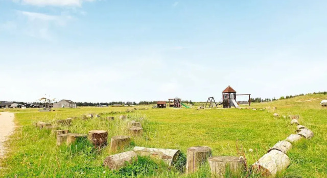 Serene Holiday Home in Brovst With Sauna & Barbecue, Забронировать Отель Бровст 