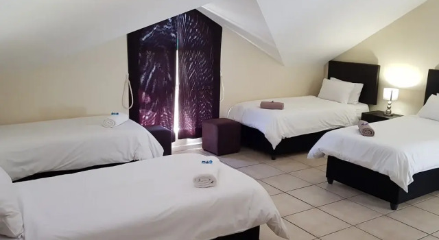 10 Mia Mia Self catering
