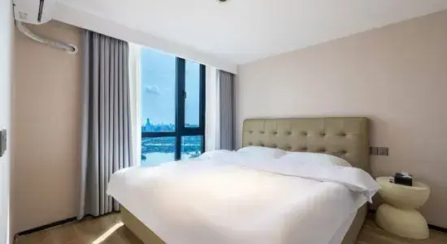 Трёхместный люкс Executive Дуплекс с видом на озеро Fanmo Hotel (Hunan Radio and Television Exhibition Center)