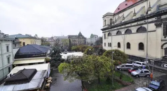Voyager Hostel, Забронировать Хостел Хостелы Львова, рядом с Музей древней украинской книги, Хостел