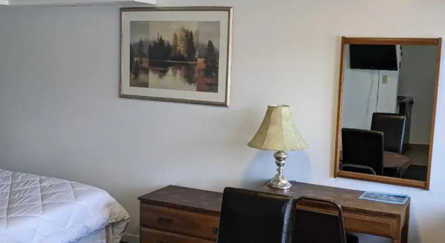 Valois Restaurant & Motel, Varaa Motelli  