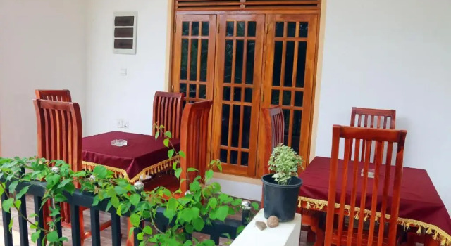Sarath Home Stay And Safari